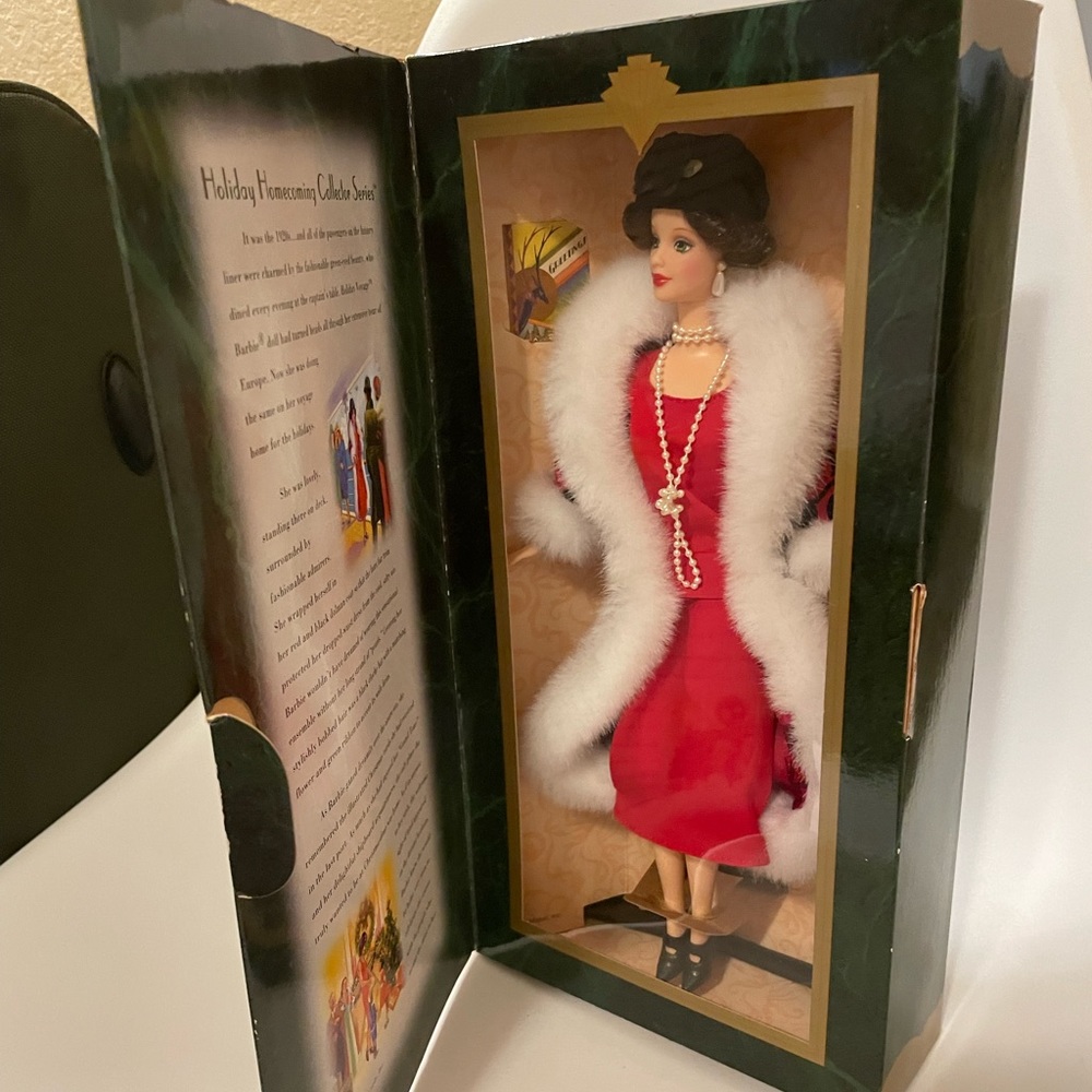 Barbie Hallmark Holiday Voyage Holiday Homecoming Collector Series